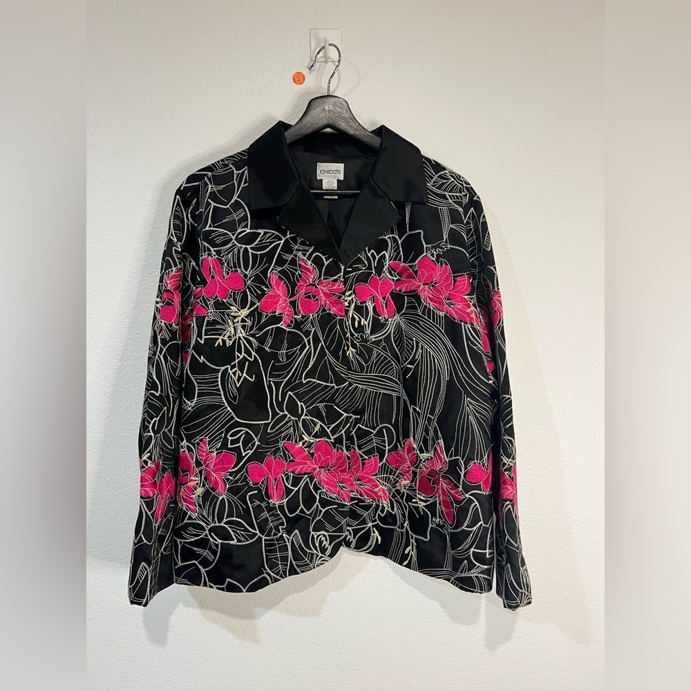 Chico's Women's Black Red Floral Embroidery Dressy‎ Blazer Jacket size 3